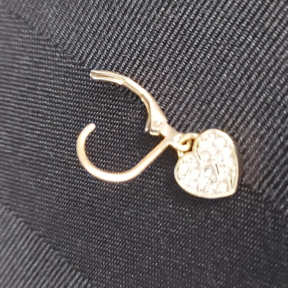 🎉FREE WITH PURCHASE🎉 Gold Tone/Iridescent Rhinestone Broken Heart Earrings - Picture 2 of 3